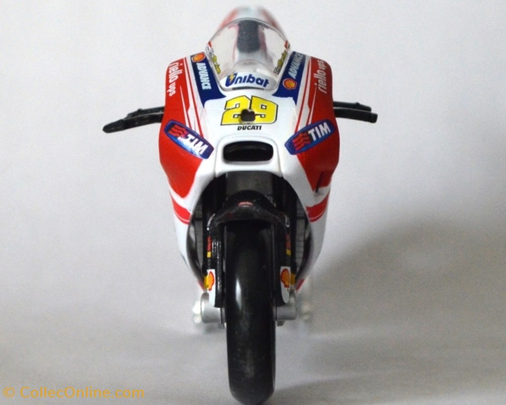 2015 - GP.15 - Andrea Iannone 3 modeles reduits motos ducati 2015 gp 15 andrea iannone
