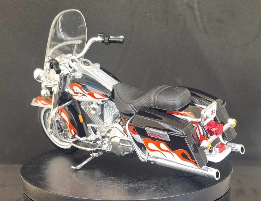 modeles reduits motos harley davidson 2001 flhrci 1450 road king classic american legend series