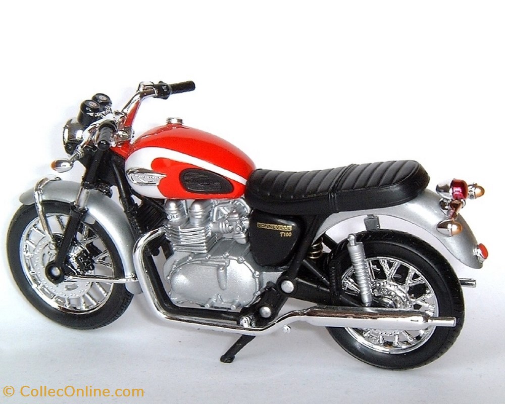 2004 - Bonneville 865 T100 2 modele reduit moto triumph 2004 bonneville 865 t100