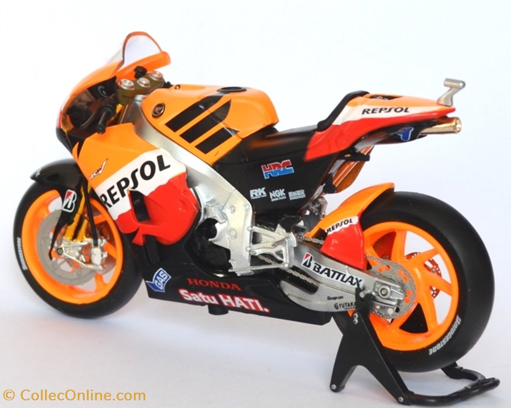 2012 - RC 213 V - Dani Pedrosa 2 modeles reduits motos honda 2012 rc 213 v dani pedrosa
