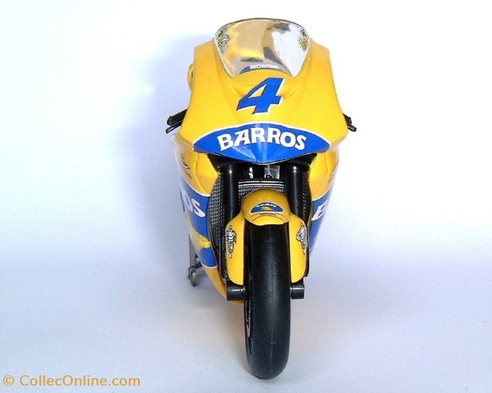 Honda RC 211 V 3 modeles reduits motos honda rc 211 v