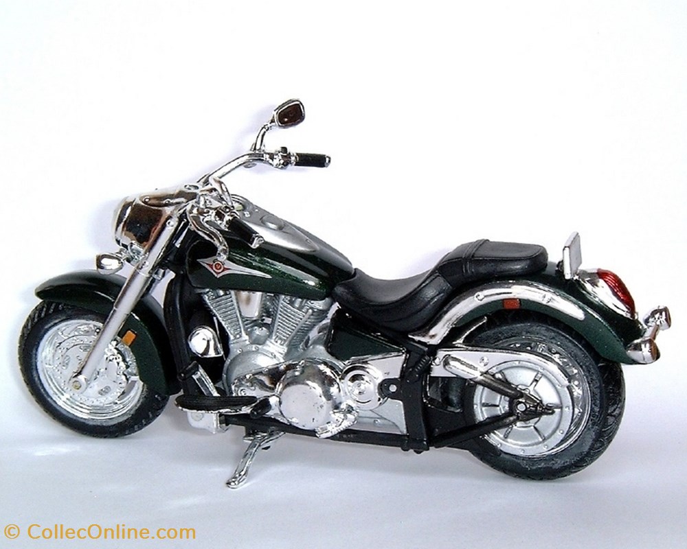 modele reduit moto kawasaki 2004 vn 2000