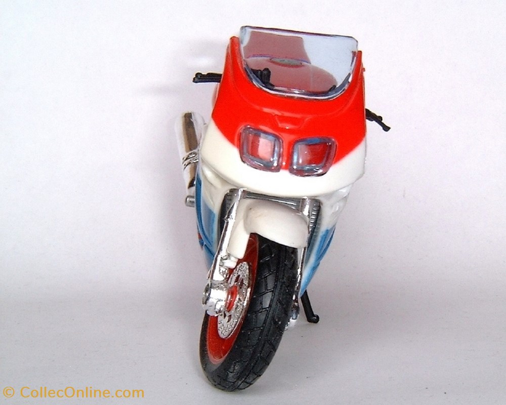 1994 - FZR 600 R 3 modele reduit moto yamaha 1994 fzr 600 r