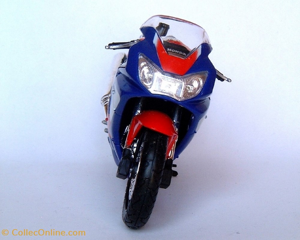 modeles reduits motos honda 2000 cbr 900 rr fireblade