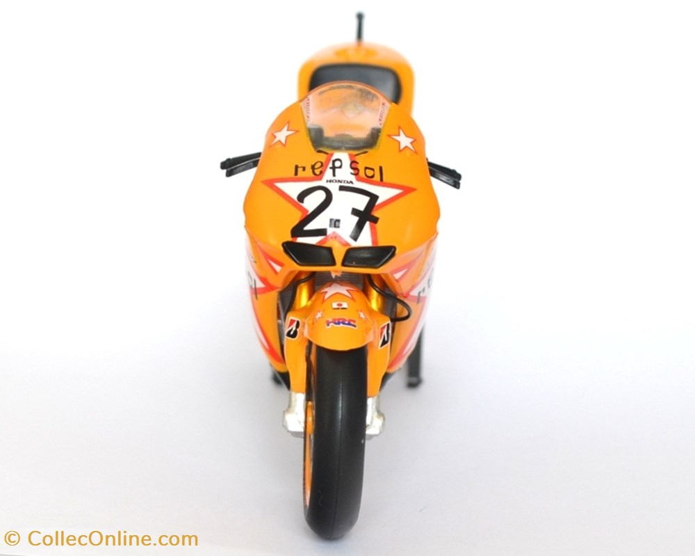 2011 - RC 212 V - Casey Stoner 3 modeles reduits motos honda 2011 rc 212 v casey stoner