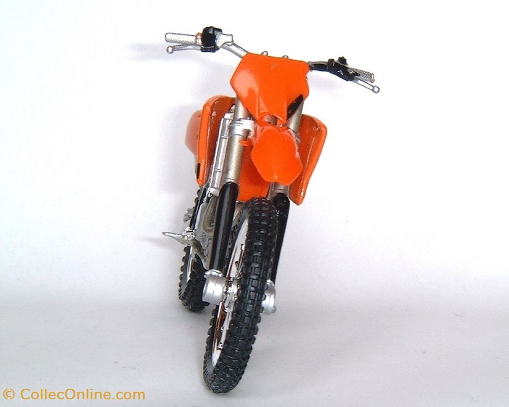 2005- SX 450 3 modele reduit moto ktm 2005 sx 450