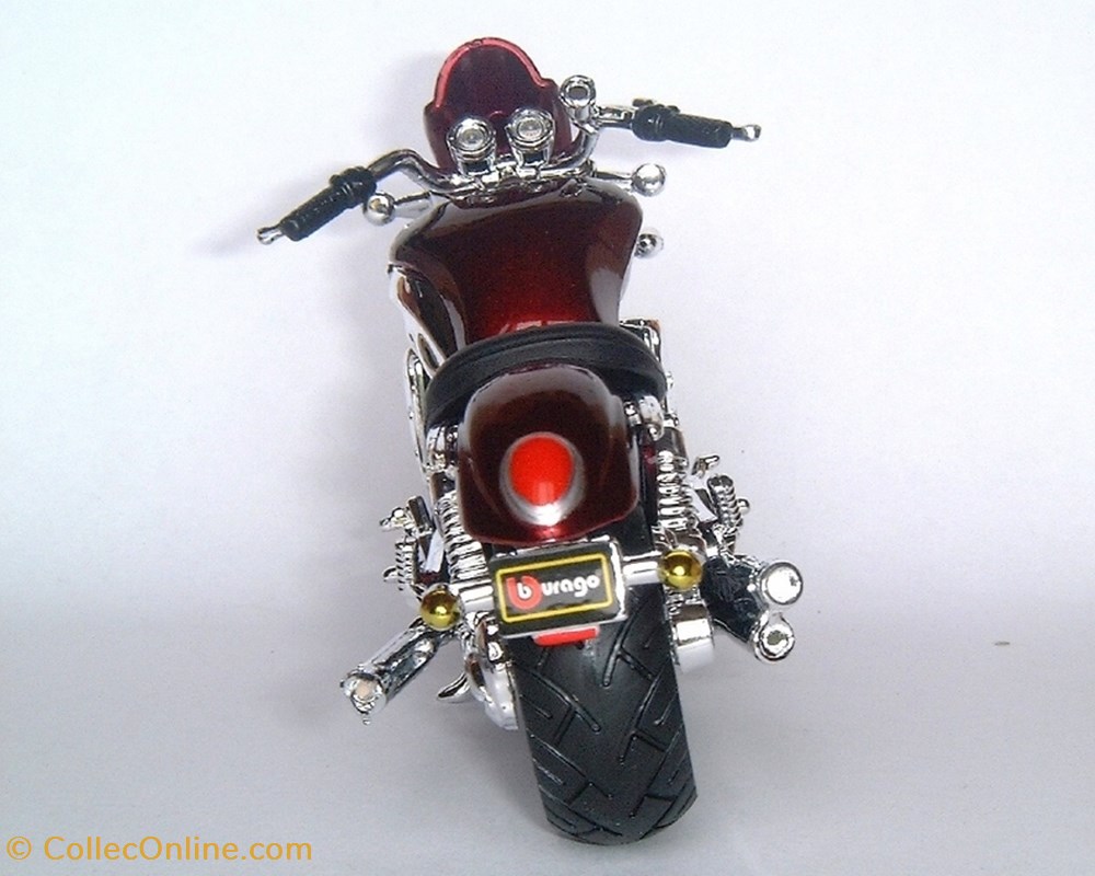 2006 - Rocket III 4 modele reduit moto triumph 2006 rocket iii