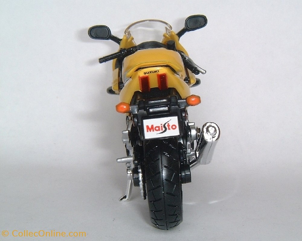 2005 - SV 650 S 4 modeles reduits motos suzuki 2005 sv 650 s