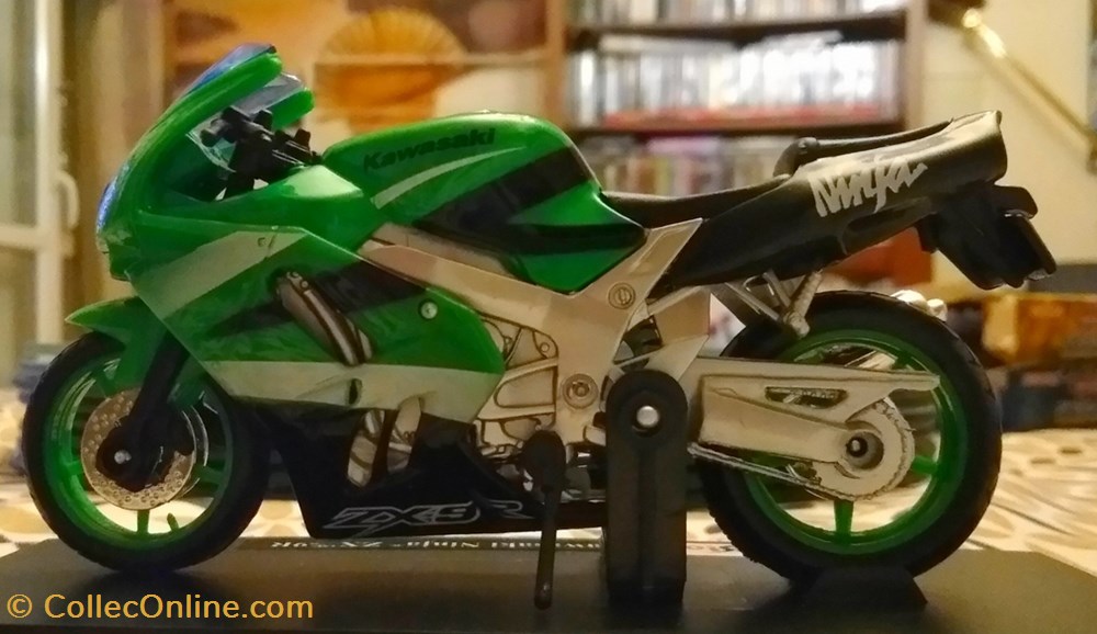 modele reduit moto kawasaki 1994 zx 9r ninja