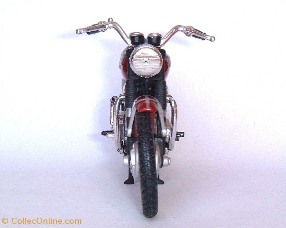 modele reduit moto triumph 1969 bonneville 650 t120