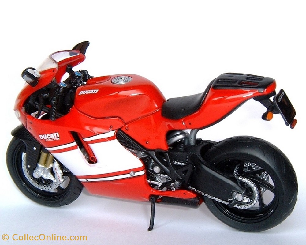 modeles reduits motos ducati 2007 desmosedici 1000 rr