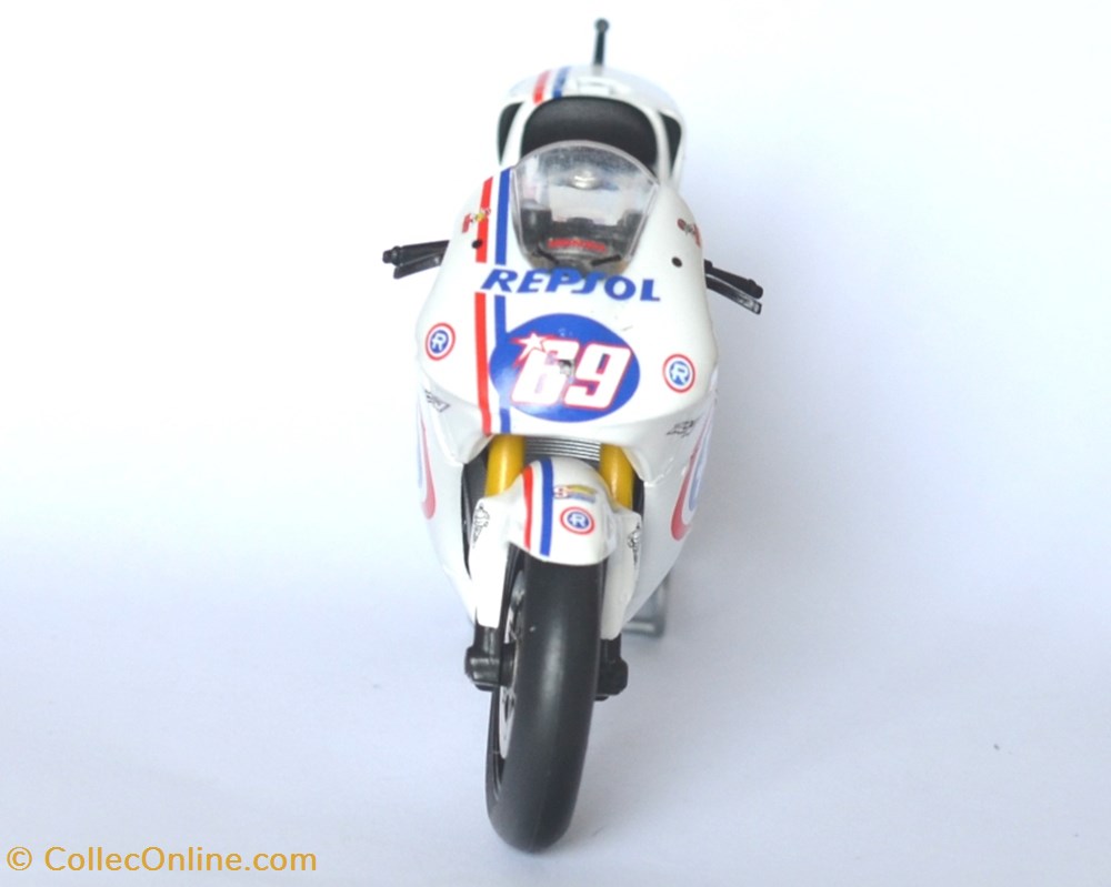 2008 - RC 212 V - Nicky Hayden 3 modeles reduits motos honda 2008 rc 212 v nicky hayden