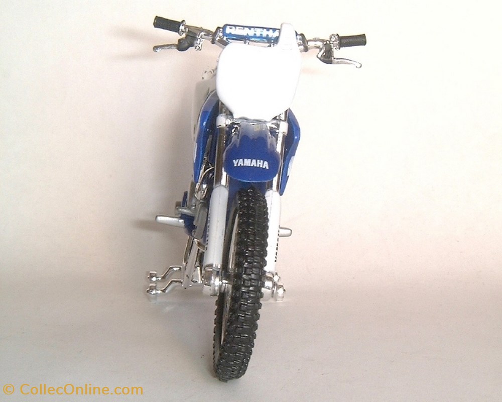 modele reduit moto yamaha 2005 yz 450 f