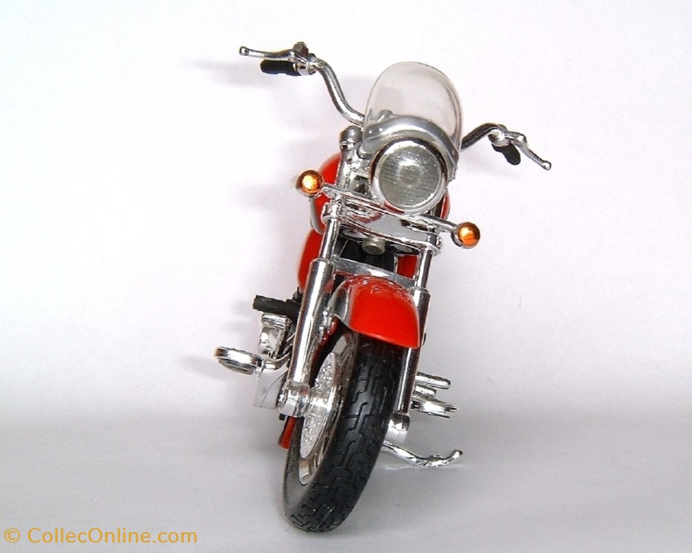 Victory V92 C 3 modeles reduits motos victory v92 c