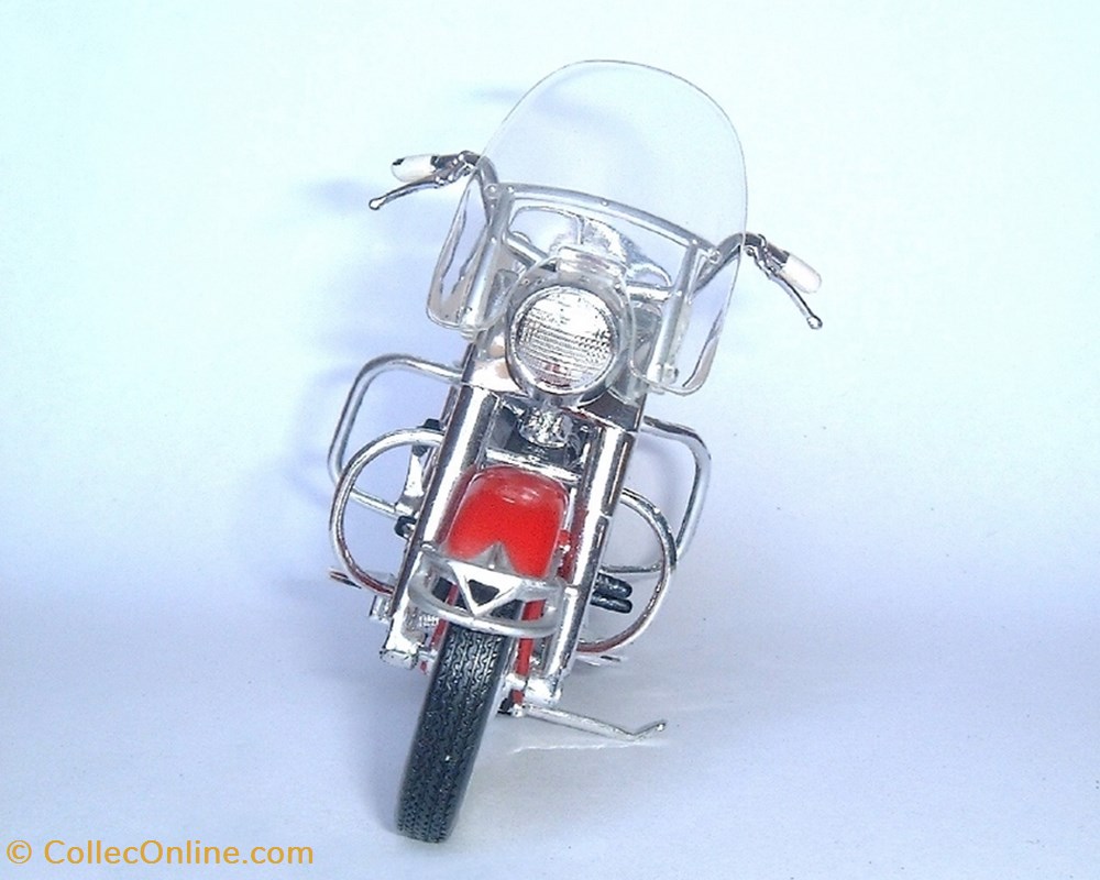 1962 - FLH 1200 Duo Glide 3 modeles reduits motos harley davidson 1962 flh 1200 duo glide