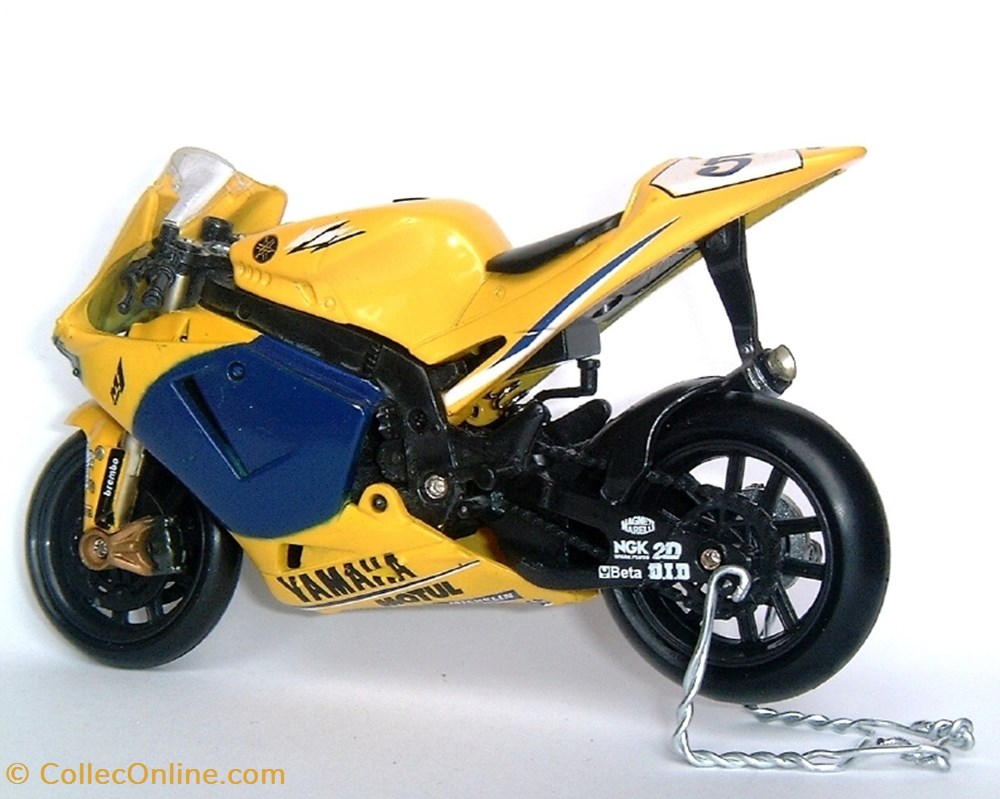 Yamaha YZR-M1 2 modeles reduits motos yamaha yzr m1
