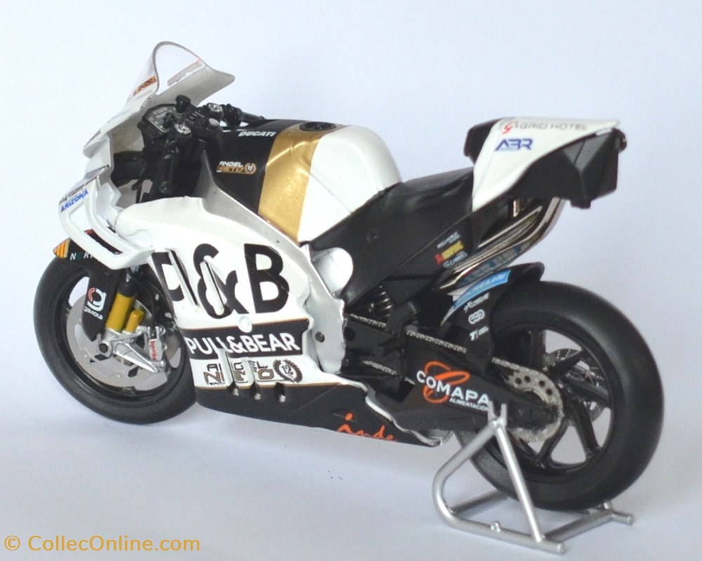 Ducati Desmosedici GP.17 2 modeles reduits motos ducati desmosedici gp 17