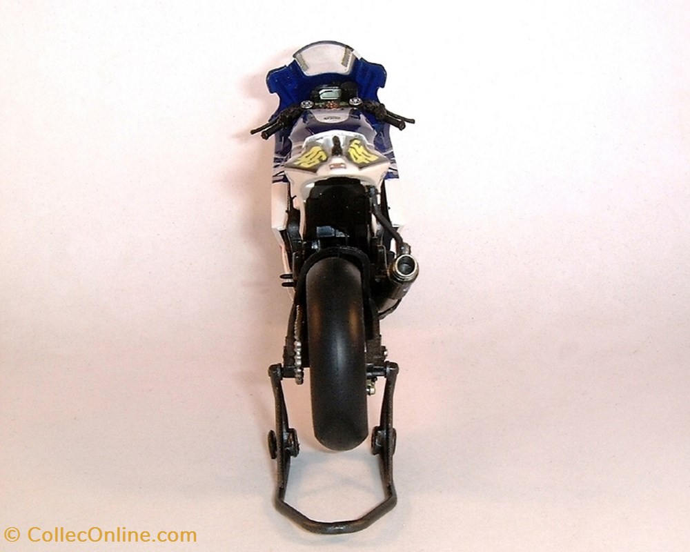modeles reduits motos yamaha 2007 yzr m1 valentino rossi