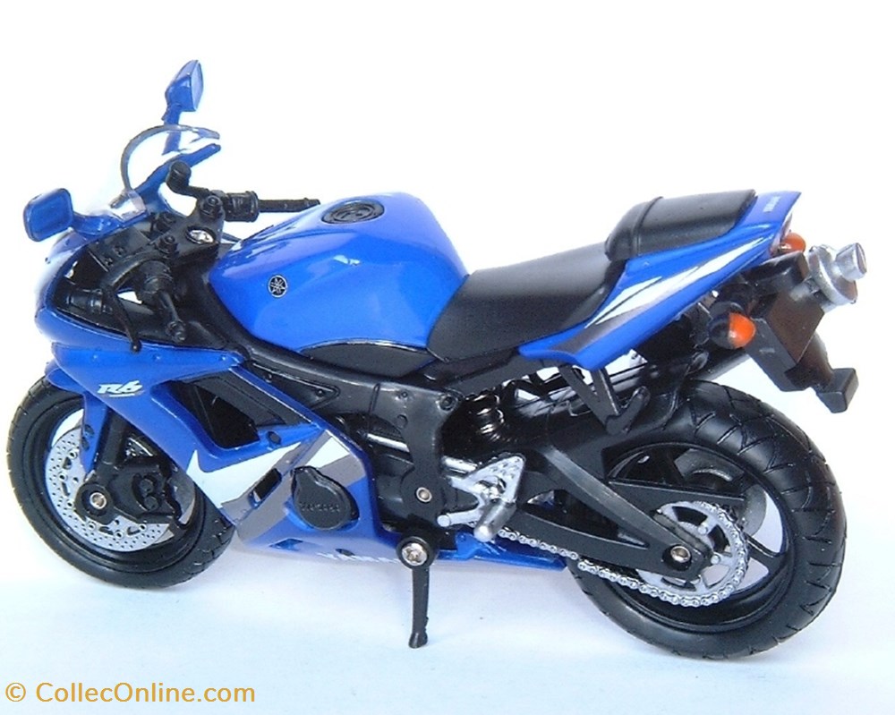 Yamaha YZF 600 R6 2 modeles reduits motos yamaha yzf 600 r6