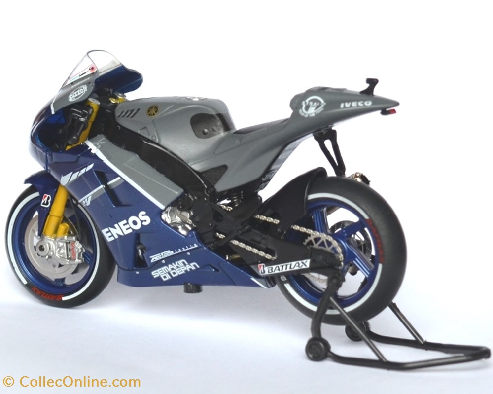 Yamaha YZR-M1 2 modeles reduits motos yamaha yzr m1