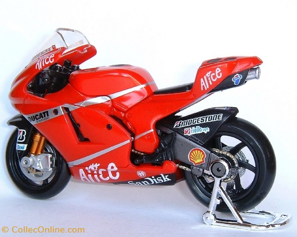 2008 - GP.08 - Marco Melandri 2 modeles reduits motos ducati 2008 gp 08 marco melandri