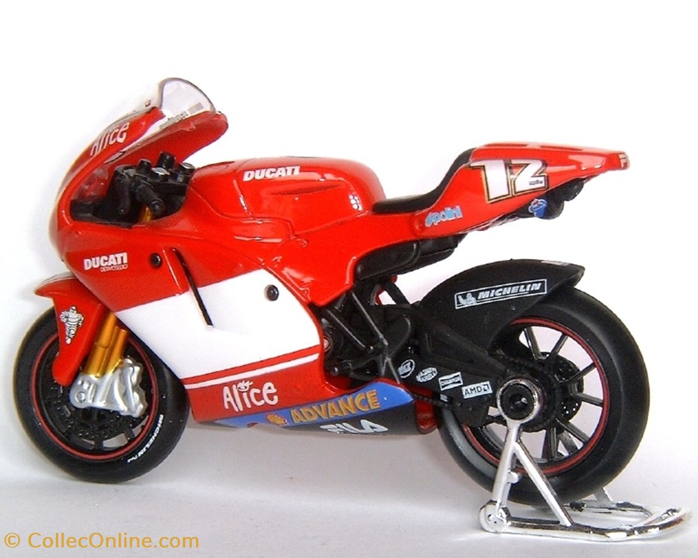 Ducati Desmosedici GP.04 2 modeles reduits motos ducati desmosedici gp 04
