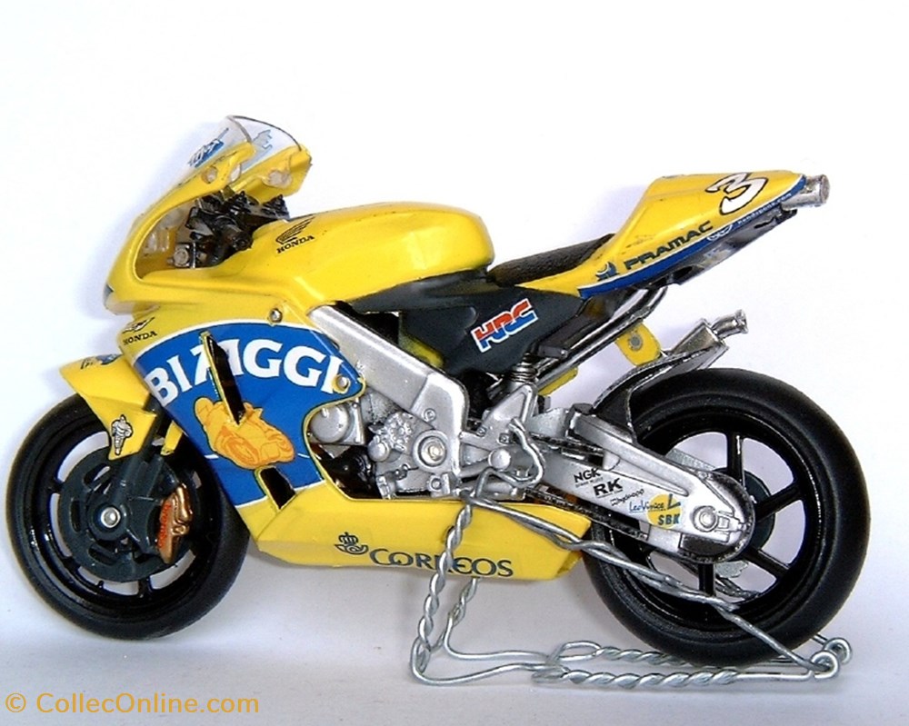 Honda RC 211 V 2 modeles reduits motos honda rc 211 v