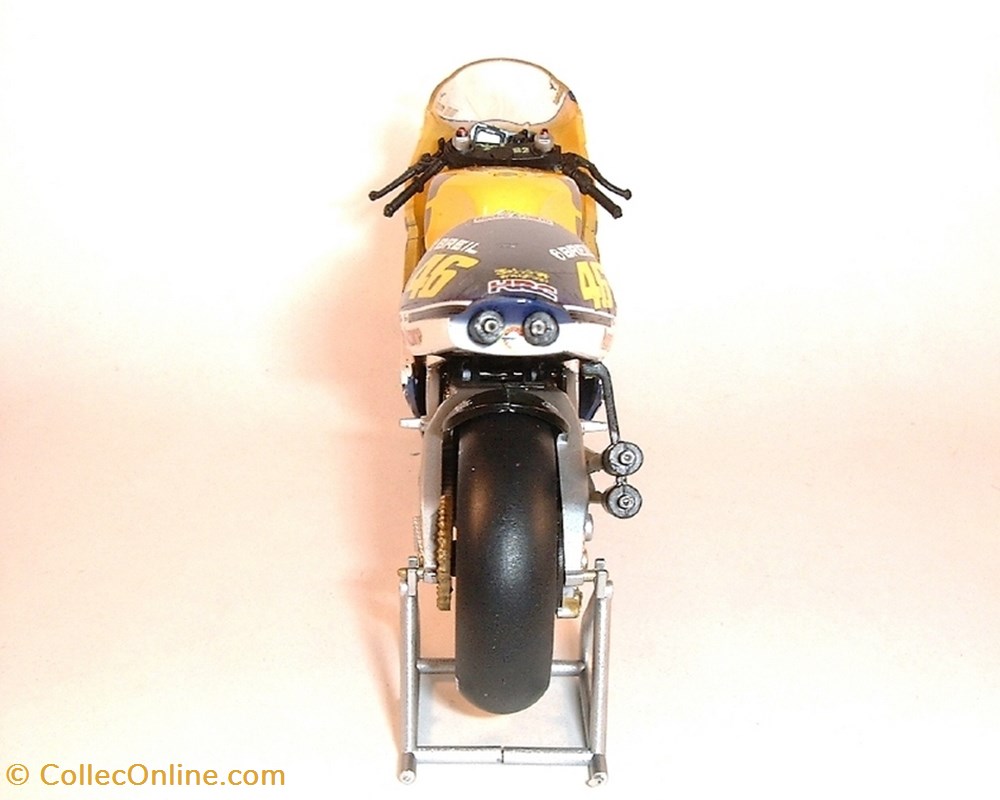 modeles reduits motos honda 2000 nsr 500 valentino rossi