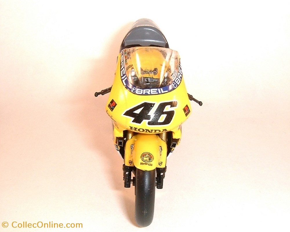 modeles reduits motos honda 2000 nsr 500 valentino rossi