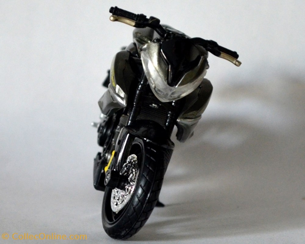 modeles reduits motos benelli tnt 1130 century racer