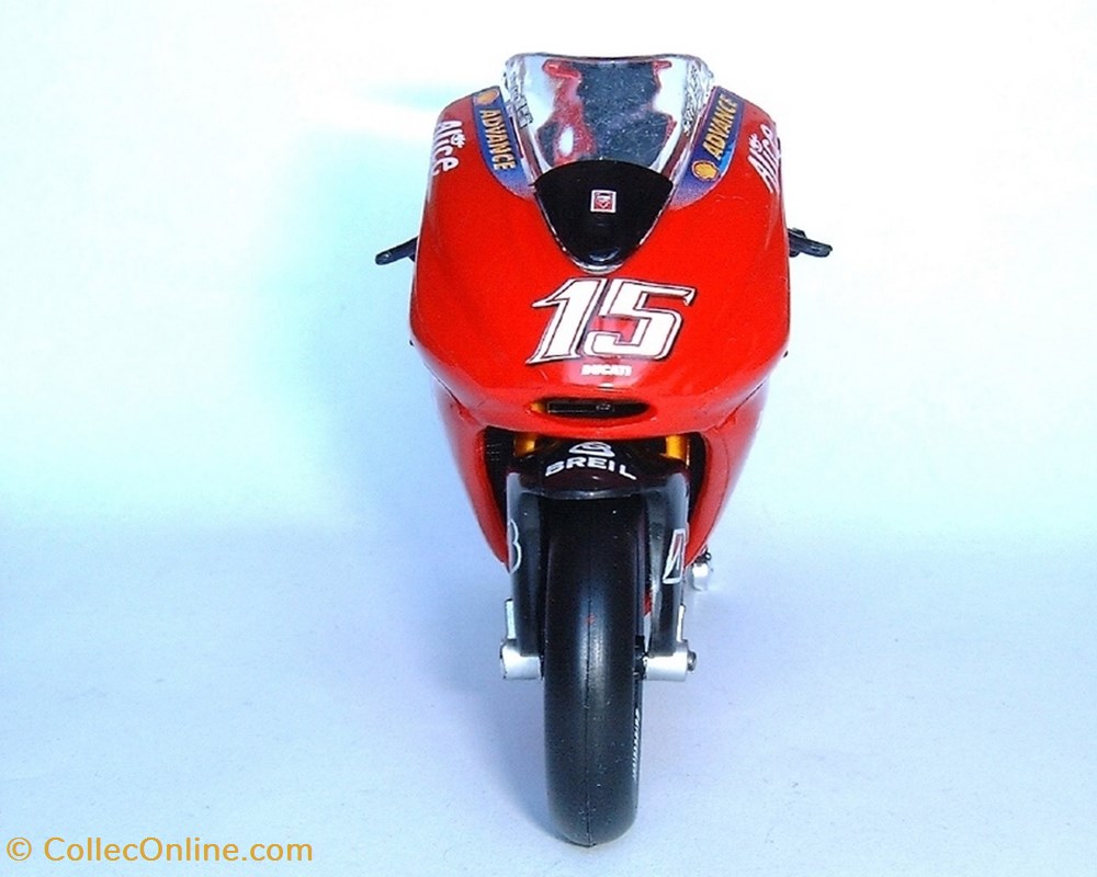 2006 - GP.06 - Sete Giberneau 3 modeles reduits motos ducati 2006 gp 06 sete giberneau