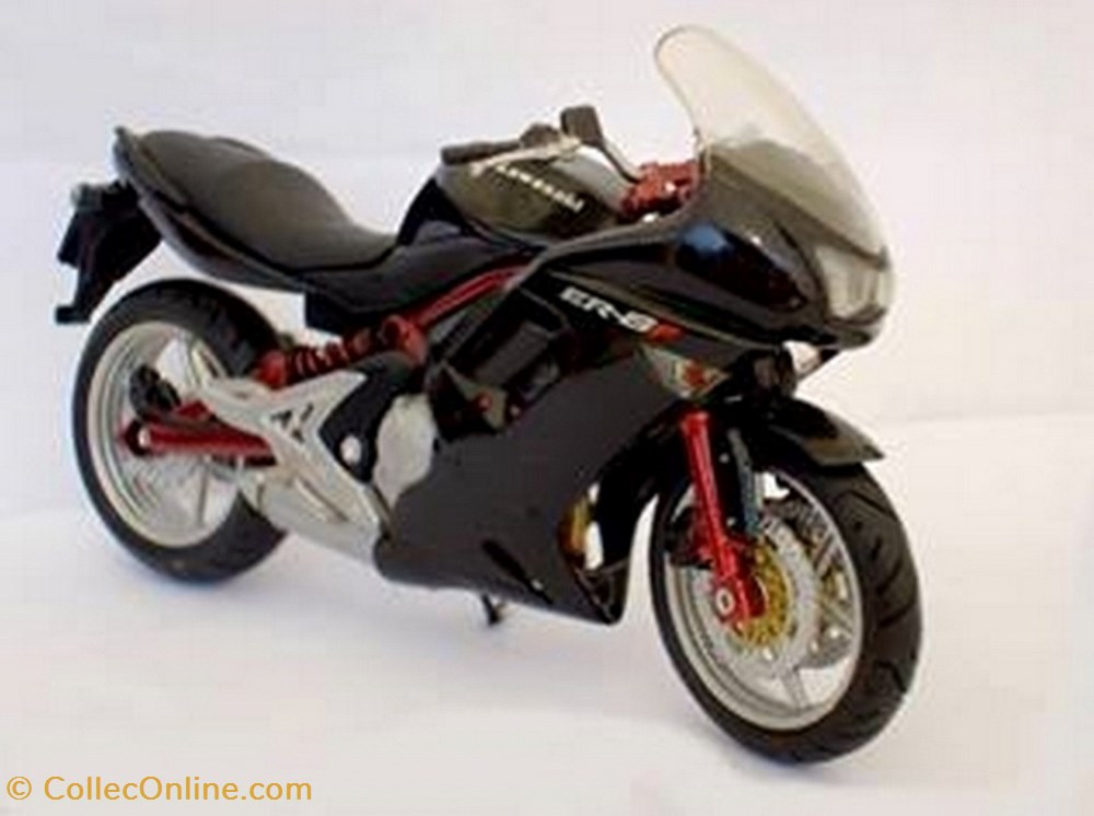 2006 - ER-6 F modele reduit moto kawasaki 2006 er 6 f