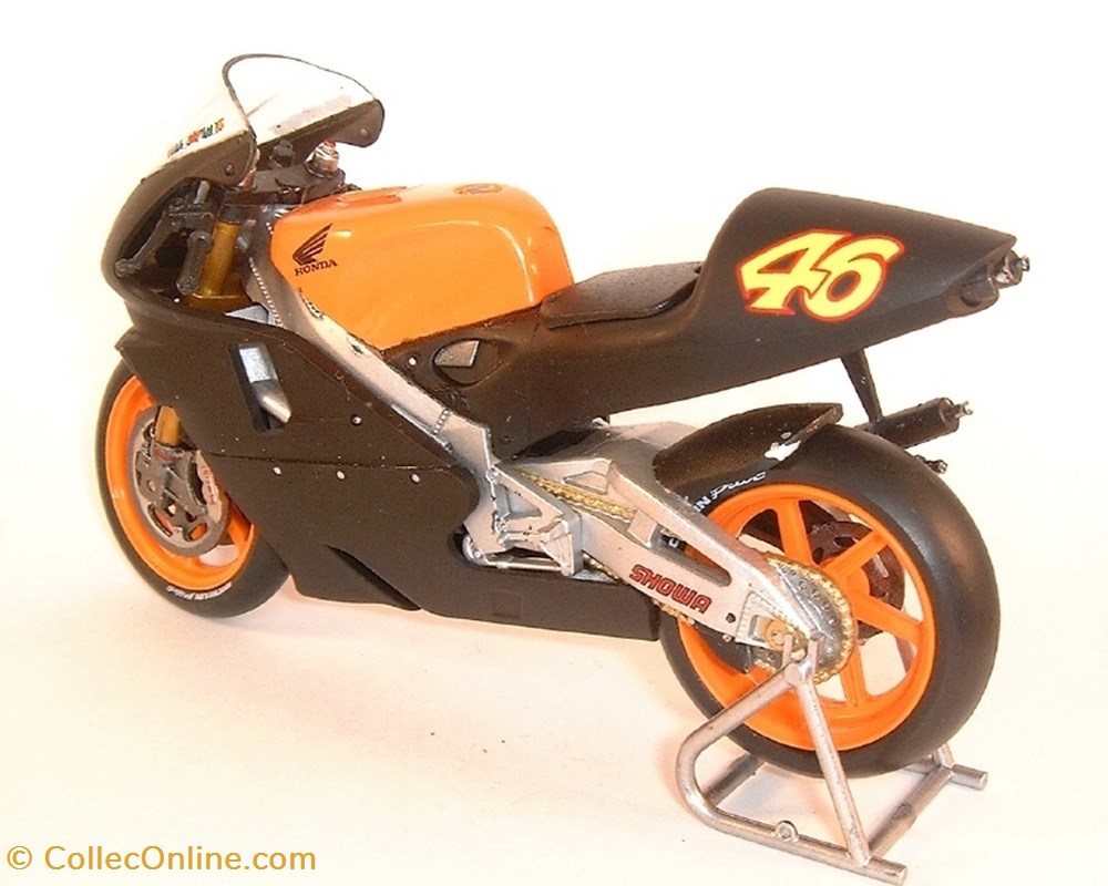 modeles reduits motos honda 1999 nsr 500 valentino rossi