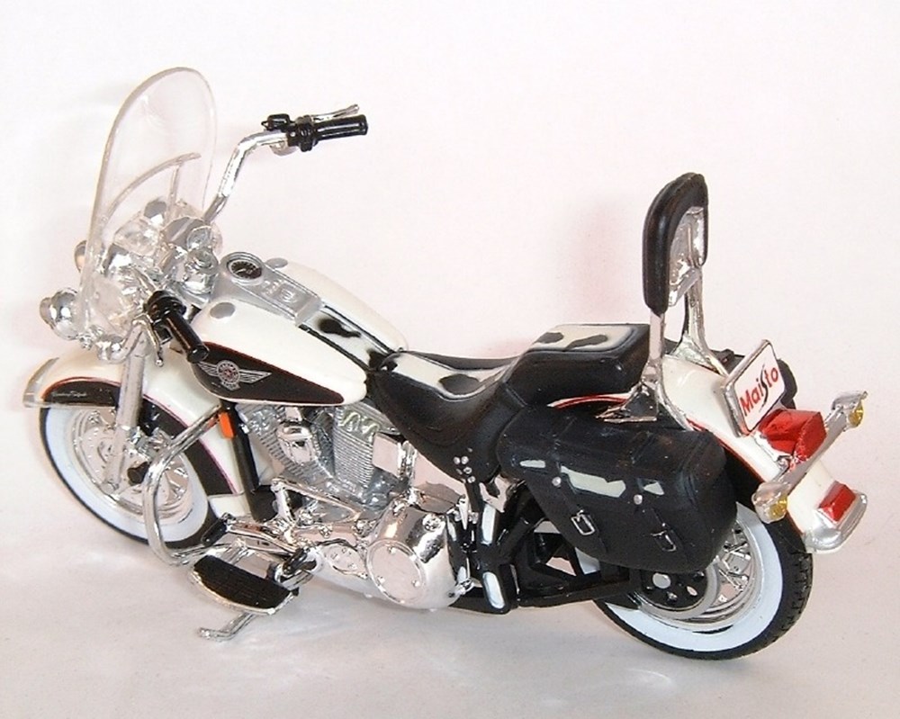 modeles reduits motos harley davidson 1993 flstn 1340 heritage softail nostalgia