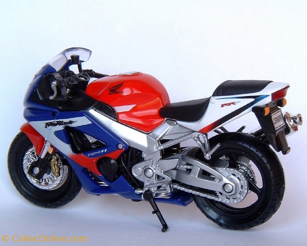 modeles reduits motos honda 2000 cbr 900 rr fireblade