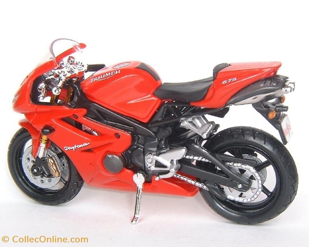 2007 - Daytona 675 2 modele reduit moto triumph 2007 daytona 675
