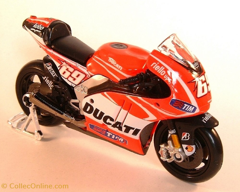 2013 - GP.13 - Nicky Hayden modeles reduits motos ducati 2013 gp 13 nicky hayden