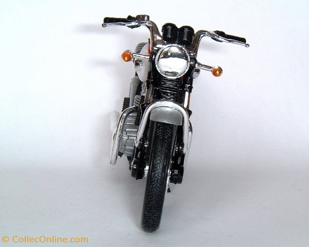 2004 - Bonneville 865 T100 3 modele reduit moto triumph 2004 bonneville 865 t100