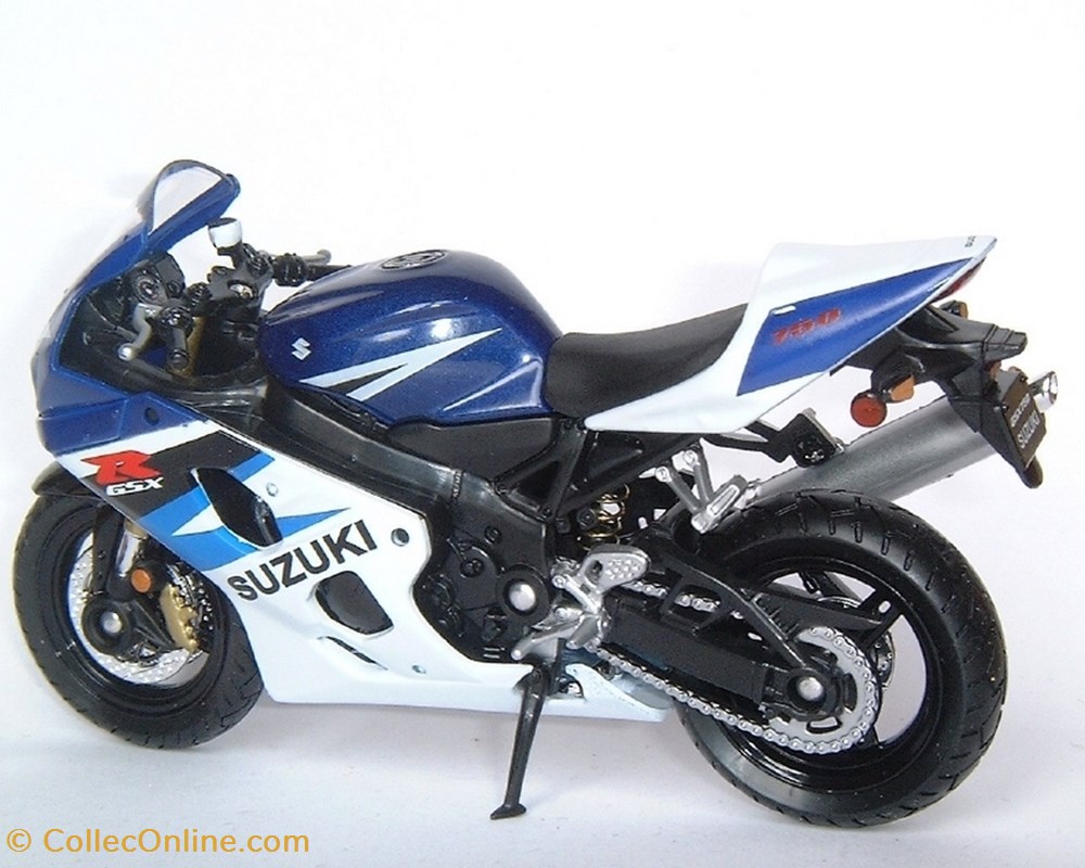 2004 - GSX-R 750 (K4) 2 modeles reduits motos suzuki 2004 gsx r 750 k4