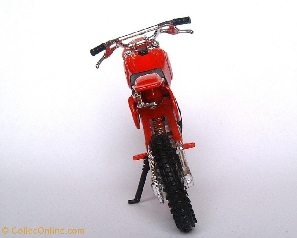 modele reduit moto hondum 1981 cr 250 r