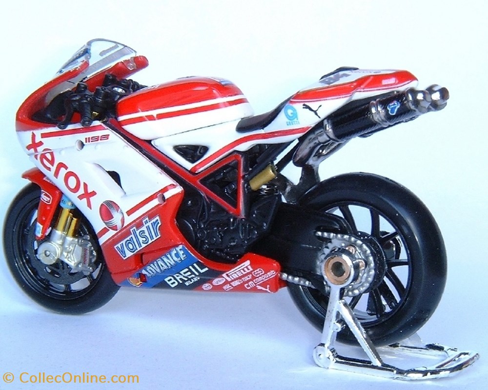 2009 - 1198 - Michel Fabrizio 2 modeles reduits motos ducati 2009 1198 michel fabrizio