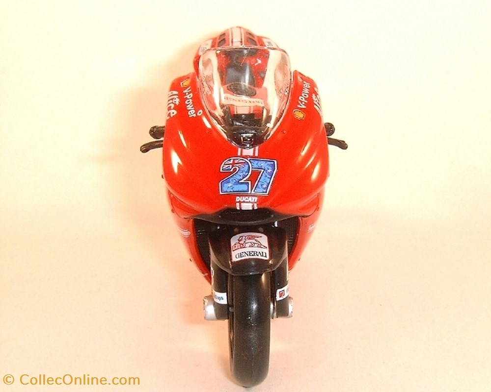 2009 - GP.09 - Casey Stoner 3 modeles reduits motos ducati 2009 gp 09 casey stoner