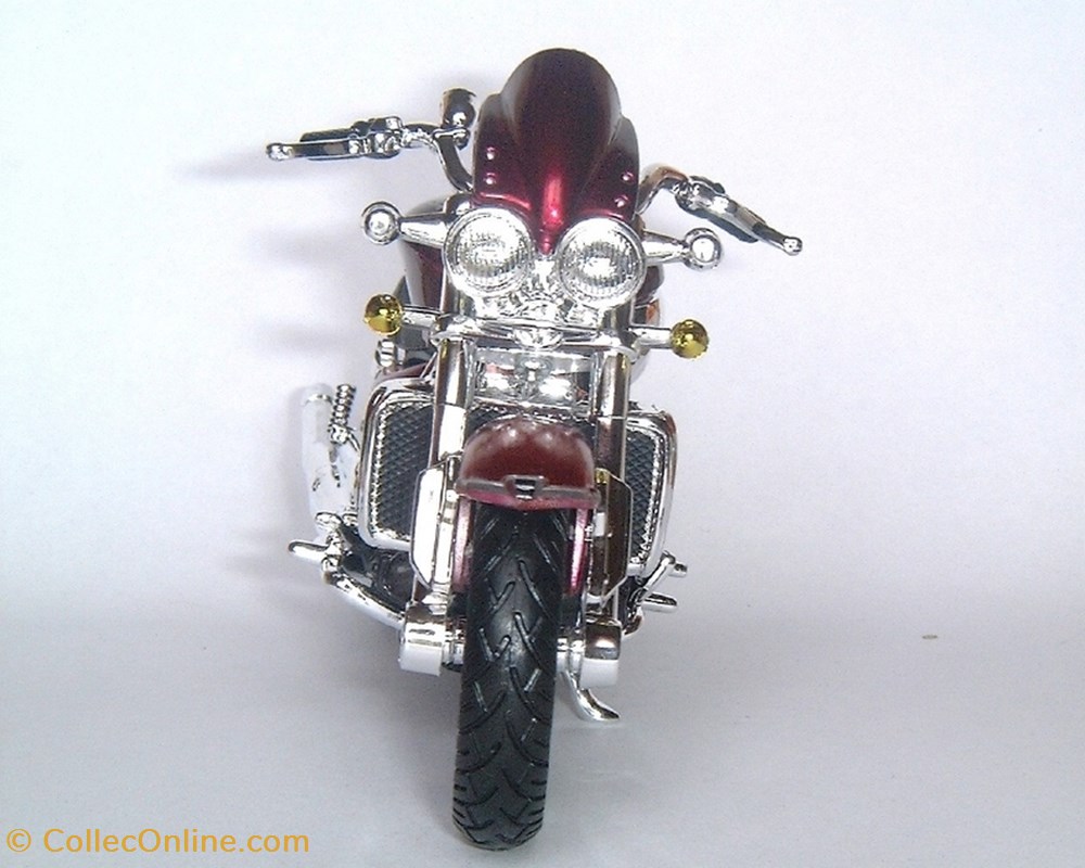 2006 - Rocket III 3 modele reduit moto triumph 2006 rocket iii
