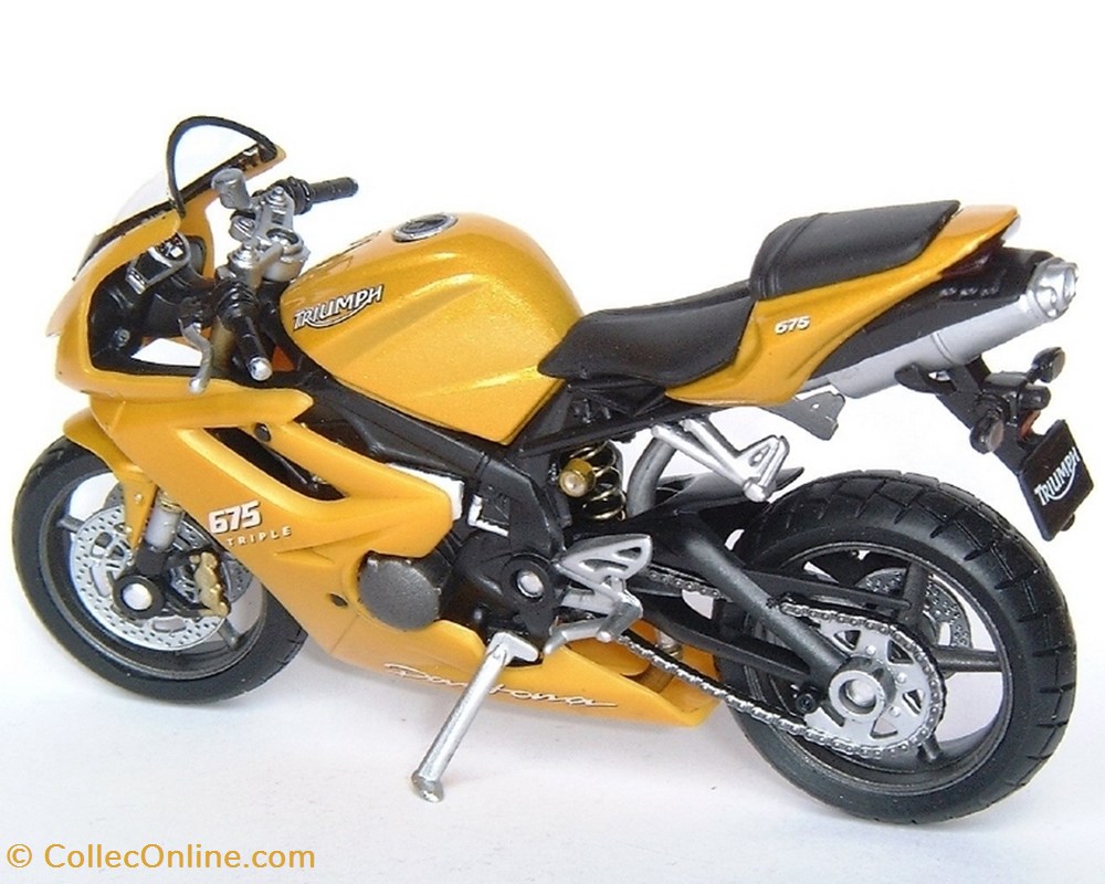 2007 - Daytona 675 2 modele reduit moto triumph 2007 daytona 675