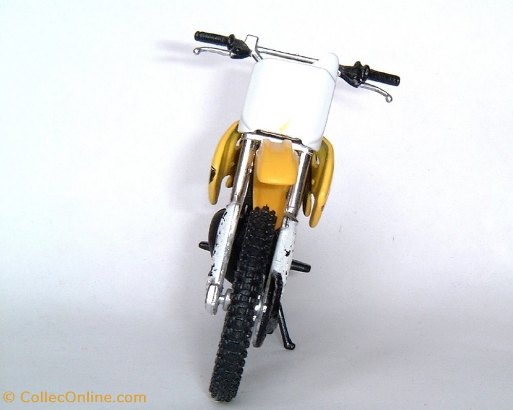 modeles reduits motos suzuki 2001 rm 250