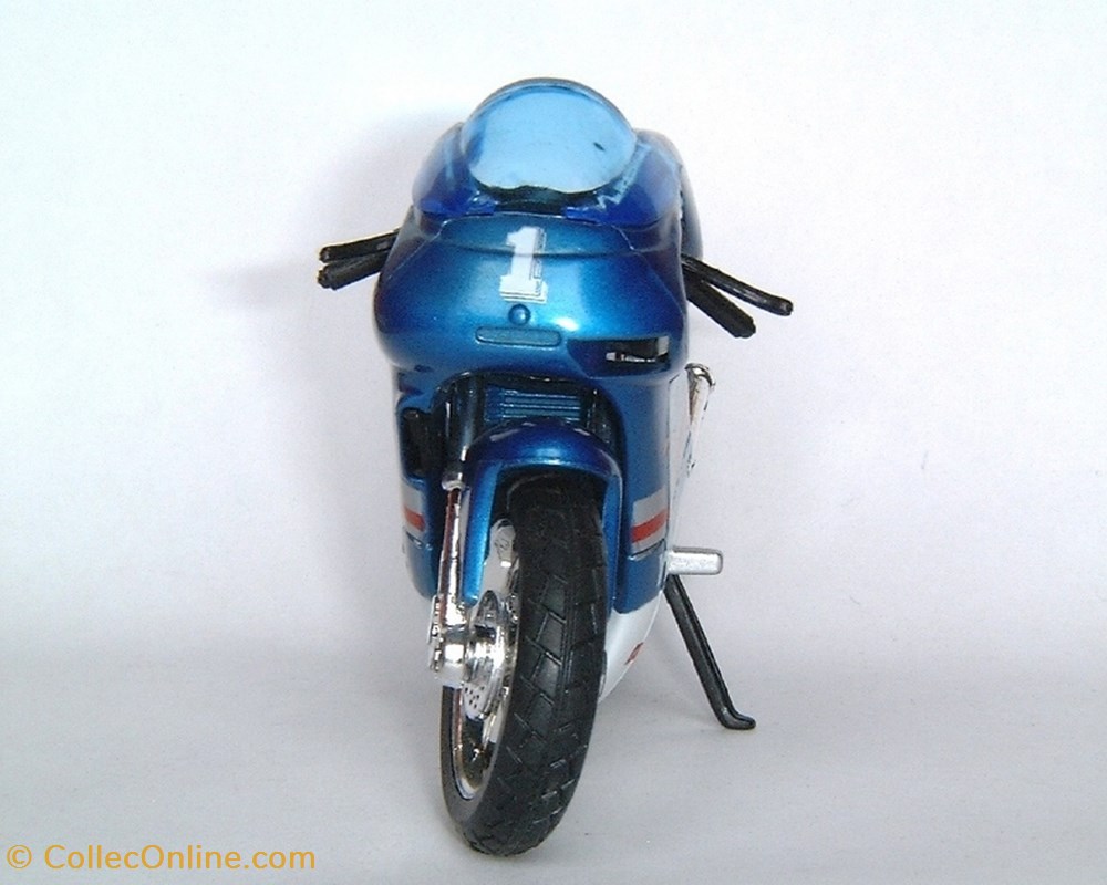 1994 - TZ 250 M - Testsuya Harada 3 modeles reduits motos yamaha 1994 tz 250 m testsuya harada