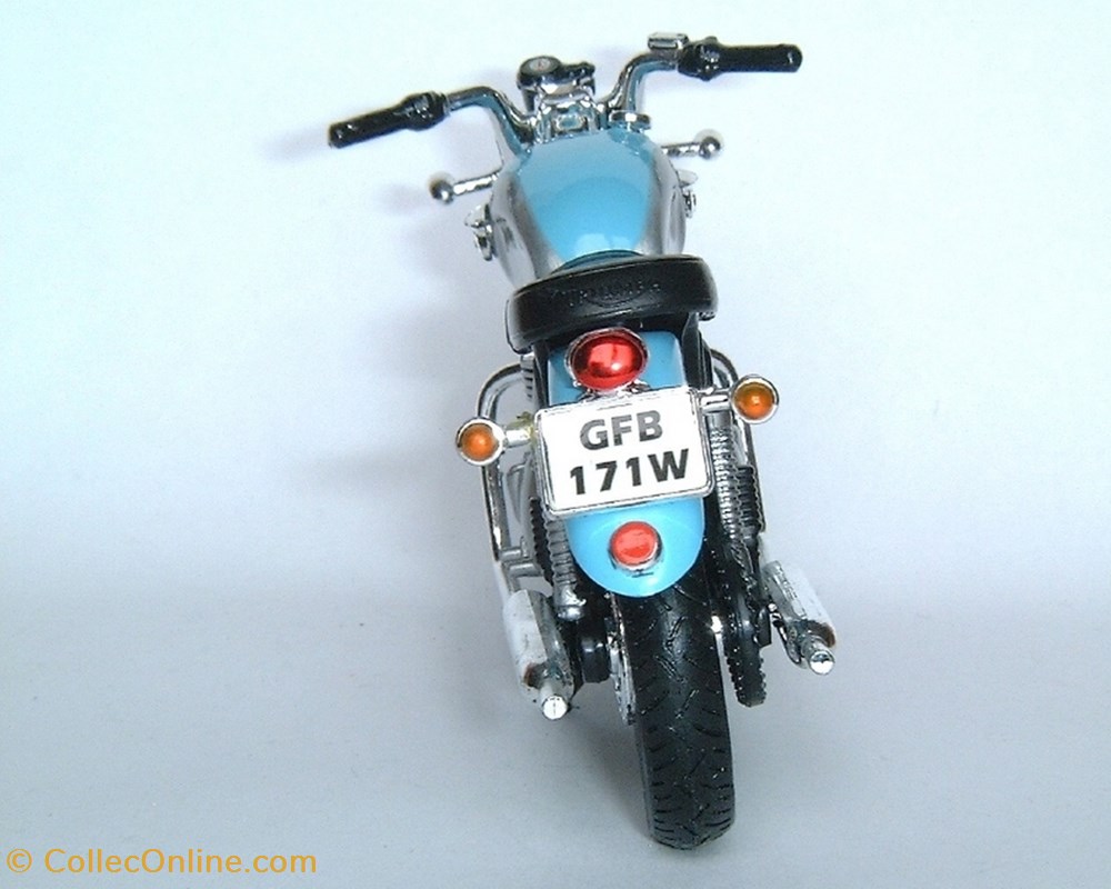 modele reduit moto triumph 2002 bonneville 800