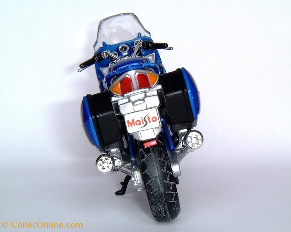 2006 - FJR 1300 4 modeles reduits motos yamaha 2006 fjr 1300