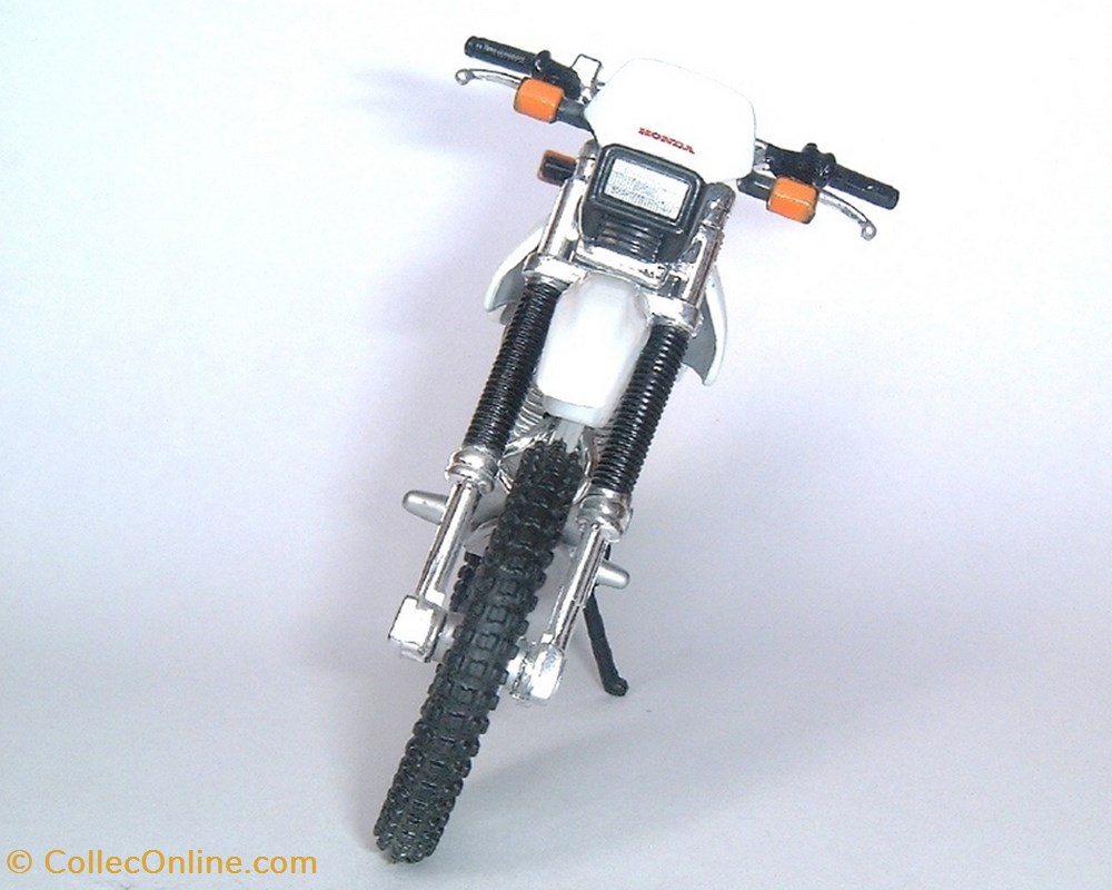 modele reduit moto hondum 1995 xr 400