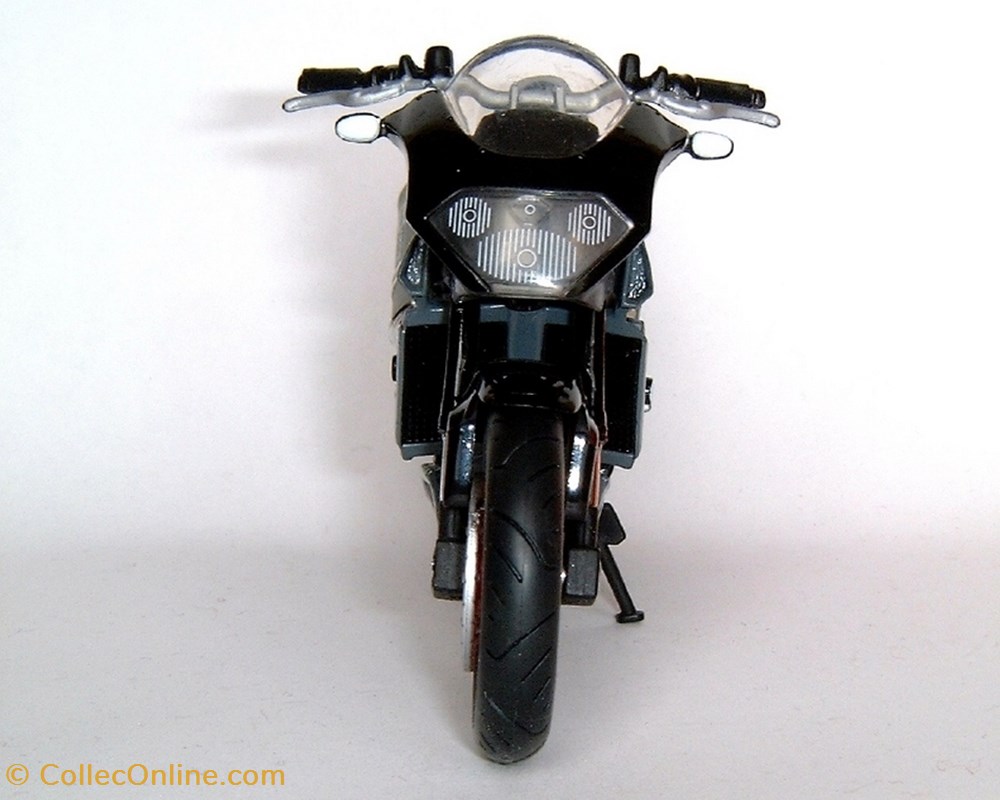 2004 - Tuono 1000 R 3 modeles reduits motos aprilia 2004 tuono 1000 r